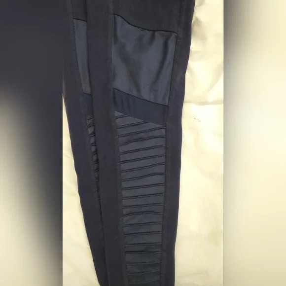 ALO Womens Navy Blue Athletic Leggings Compression Size M, Slight Piling - Picture 5 of 12